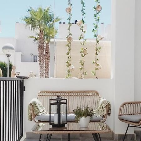 Апартаменты Modern Townhouse In Torrevieja, Costa Blanca Экстерьер фото